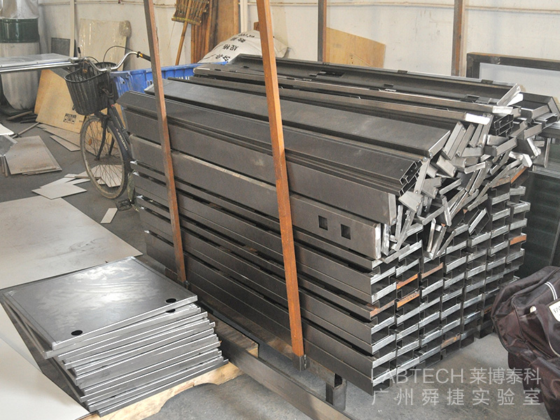 全鋼實驗臺生產車間